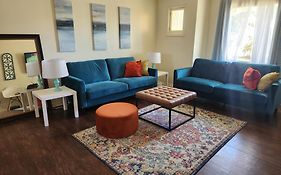 Heyo House King Bed Pet Friendly